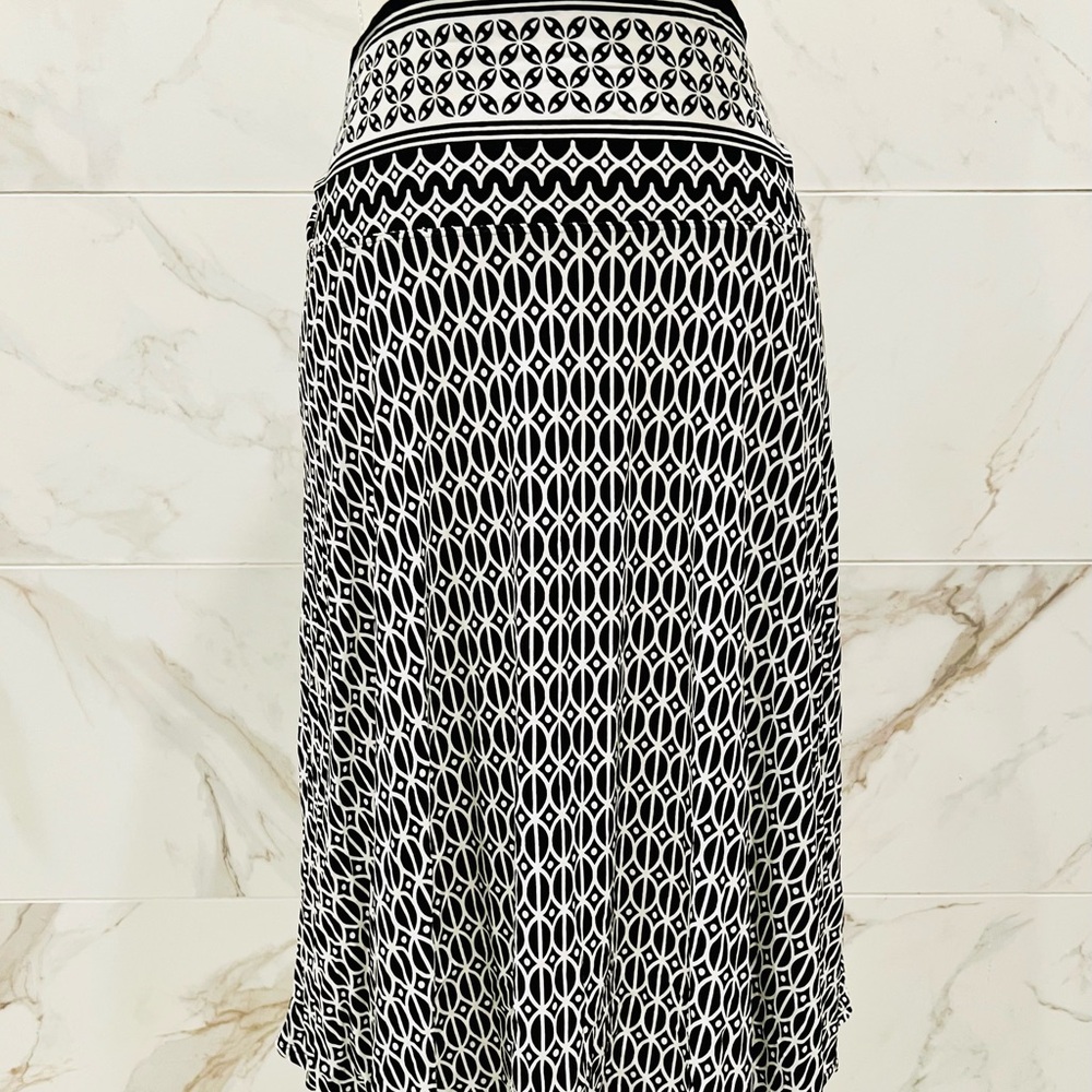 Max Studio Monochrome Geometric A-Line Skirt